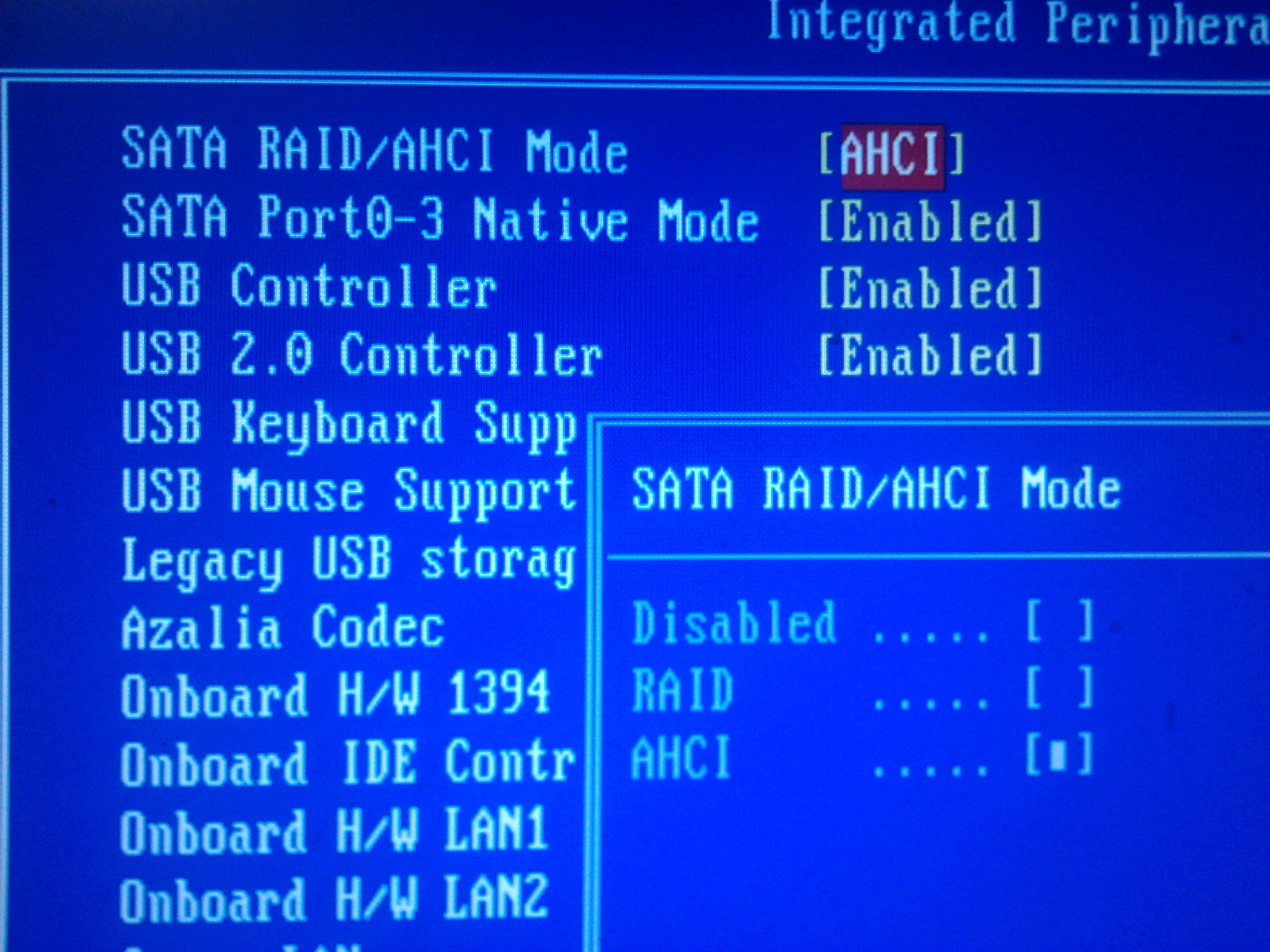 Intel sata ahci controller. AHCI В биосе. Raid AHCI что это. Режим AHCI. SATA Raid/AHCI.