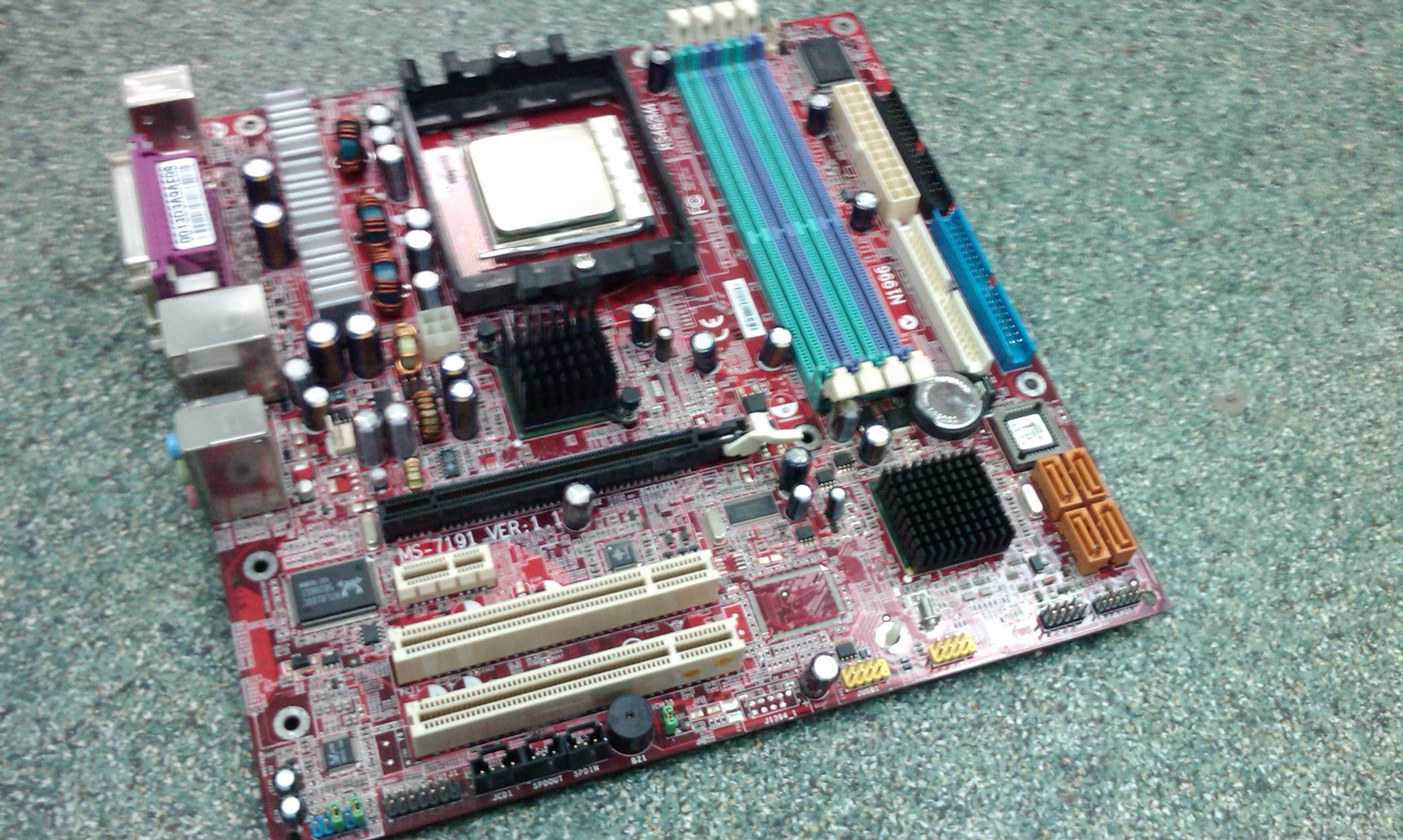 Micro star. MSI MS-7506. Мат. Плата MSI MS-7352 ver 1.0 lga775 q33 SATA MICROATX 4ddr2 гнезда. Материнская плата MSI MS-7093 rs480m2-il. Socket 939 MSI.