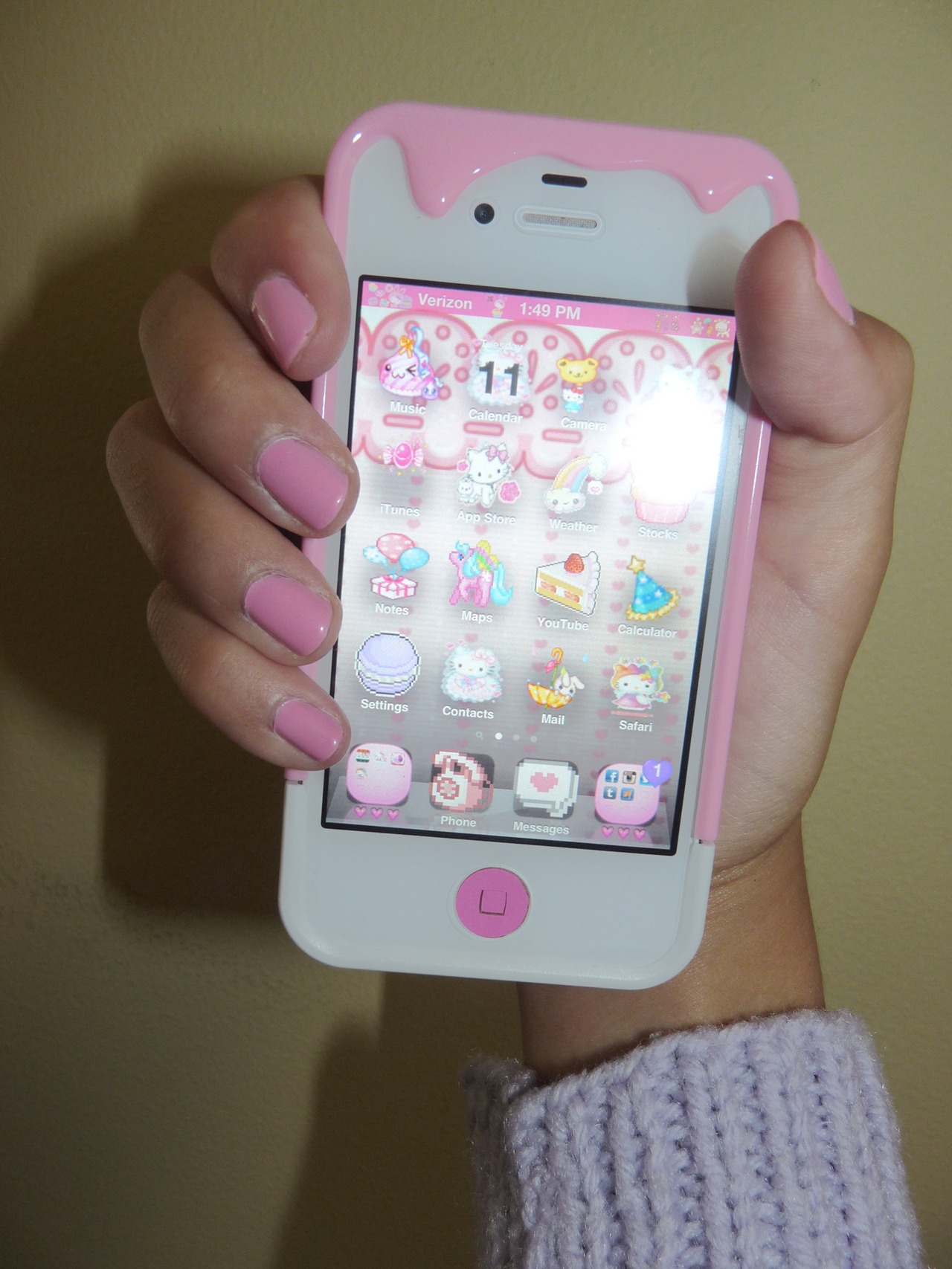 Как сделать розовый айфон. Розовый айфон. Чехлы на телефон для девочек. Игрушечный айфон. Детский розовый смартфон.